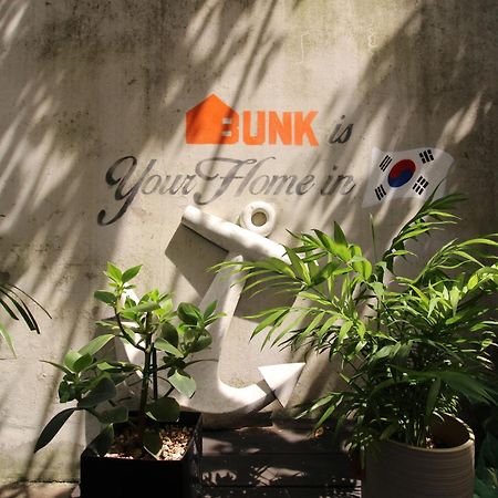Bunk Guesthouse Hongdae Seoul Exteriör bild